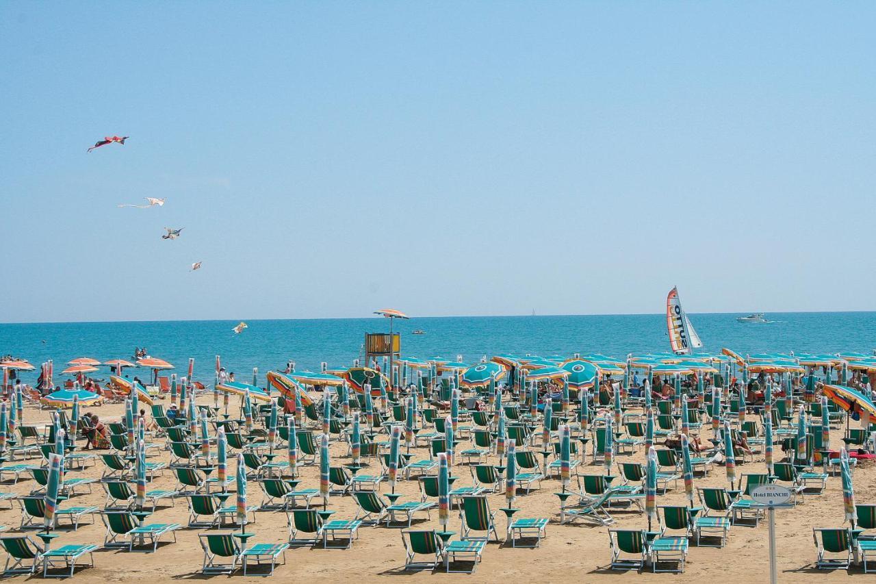 Campiello Apartment Bibione Bagian luar foto