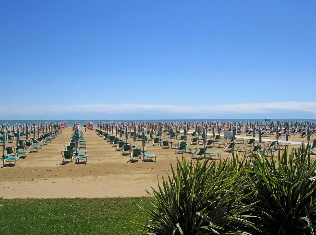 Campiello Apartment Bibione Bagian luar foto